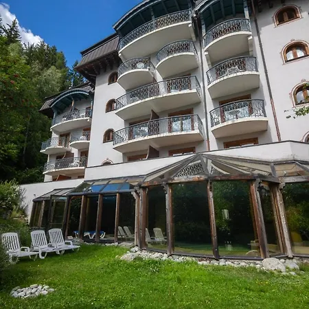 Sainte-foy-l'argentiere Sleeps 4 Pool Apartment *